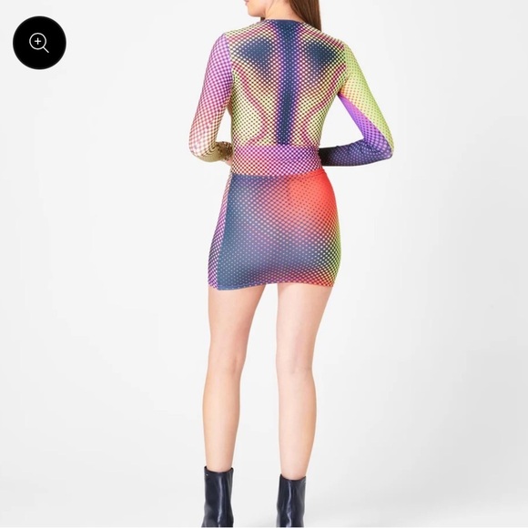 Sinead Gorey Size S/M Digitally Printed Curve Enhancing Top - Picture 5 of 10